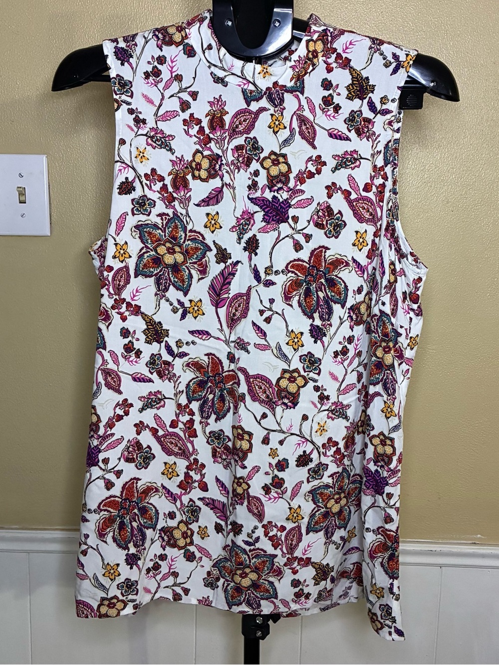J. Jill White Sleeveless Mock Neck Tank with Pink, Purple & Gold Floral Print